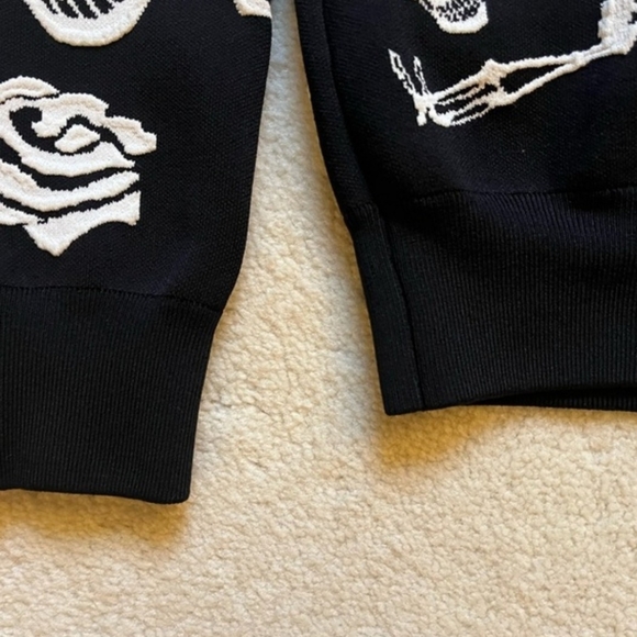 Ali and Dereck Black Skull and Rose Sweater Jacket - Picture 5 of 7
